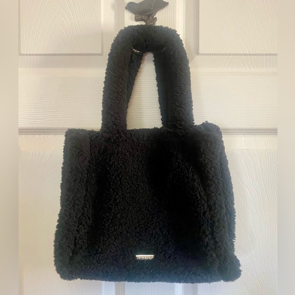 Sherpa Yin Yang handbag - Picture 2 of 2